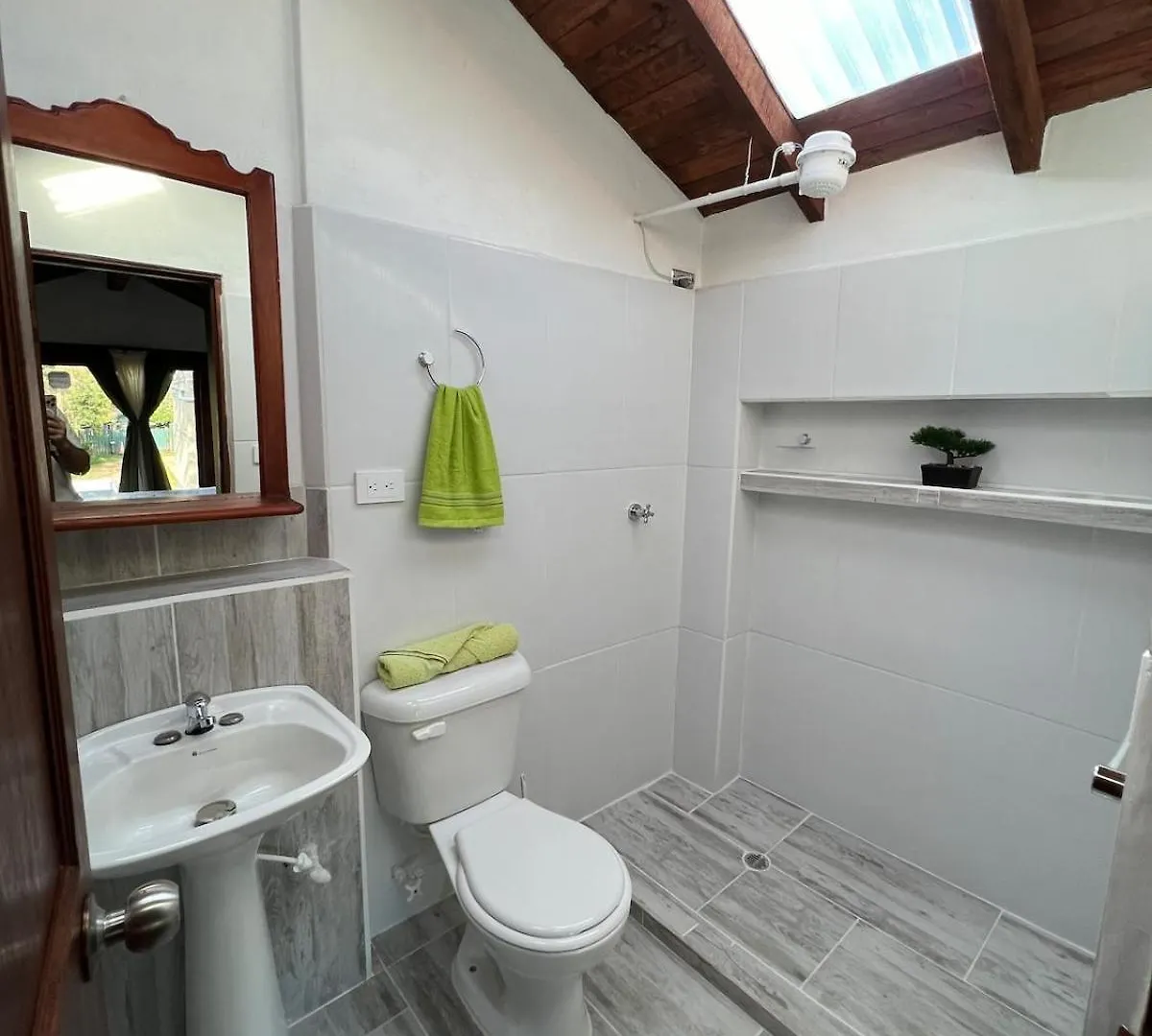 Next To The Airport - Cute Home Rionegro 0*,  Colombia